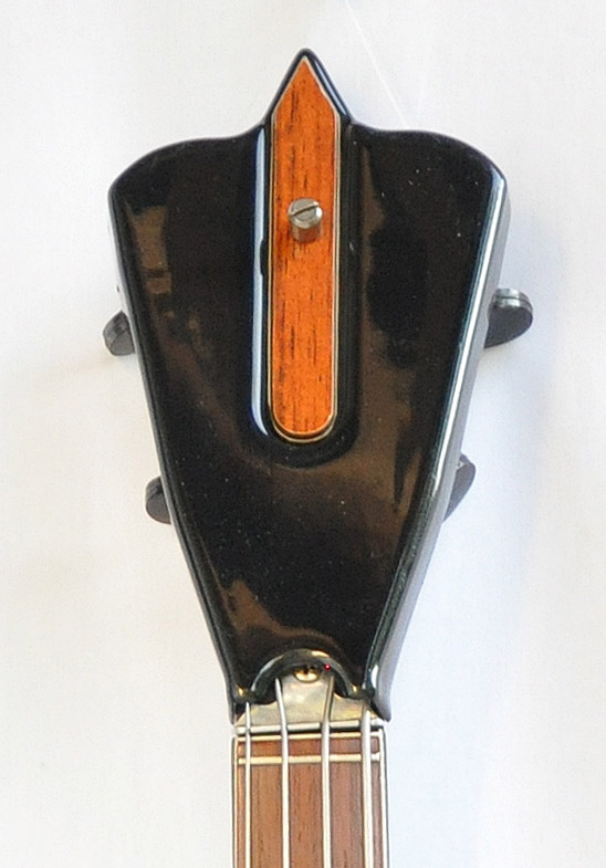 head2_wandre_etrurian_classic_2_vintage