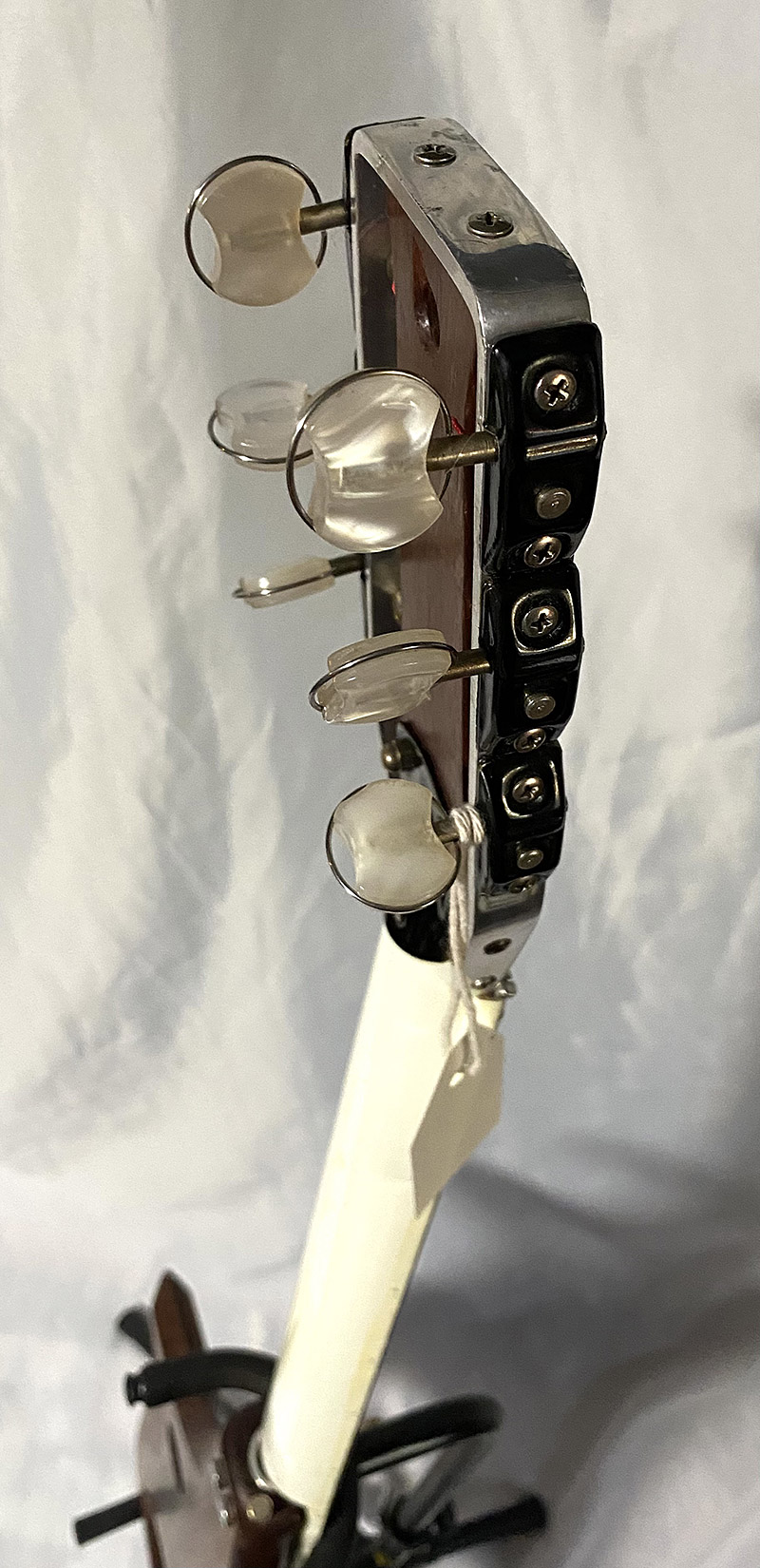 neckback3_wandre_rock_6_classic_2_vintage