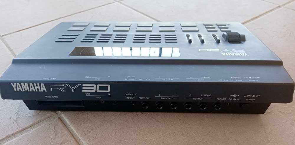 Yamaha RY30